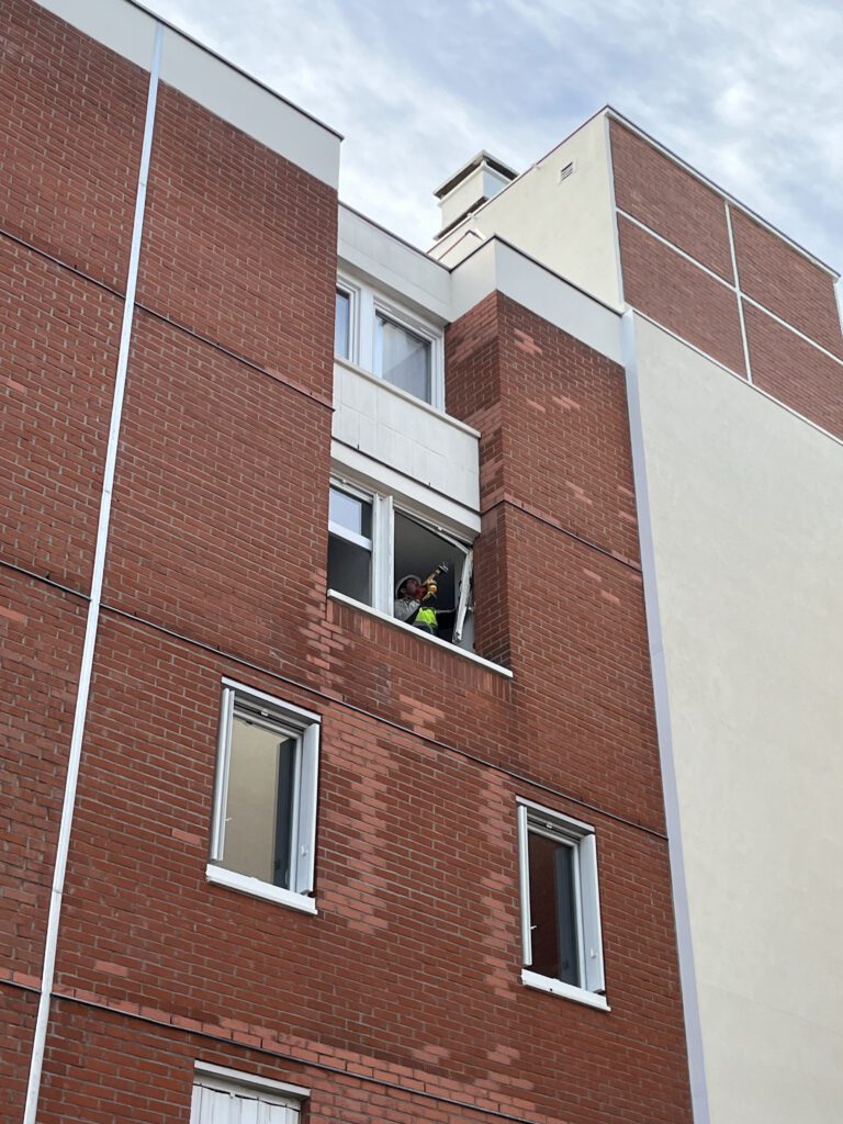 20241206_103644025_iOS