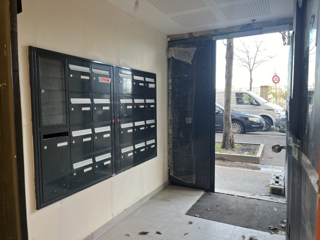 20241206_104437526_iOS